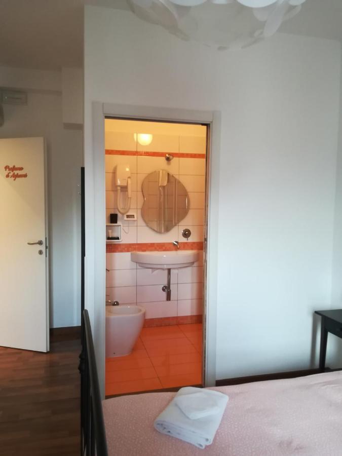 Zenzero & Cannella Boutique Rooms Trieste Exterior foto